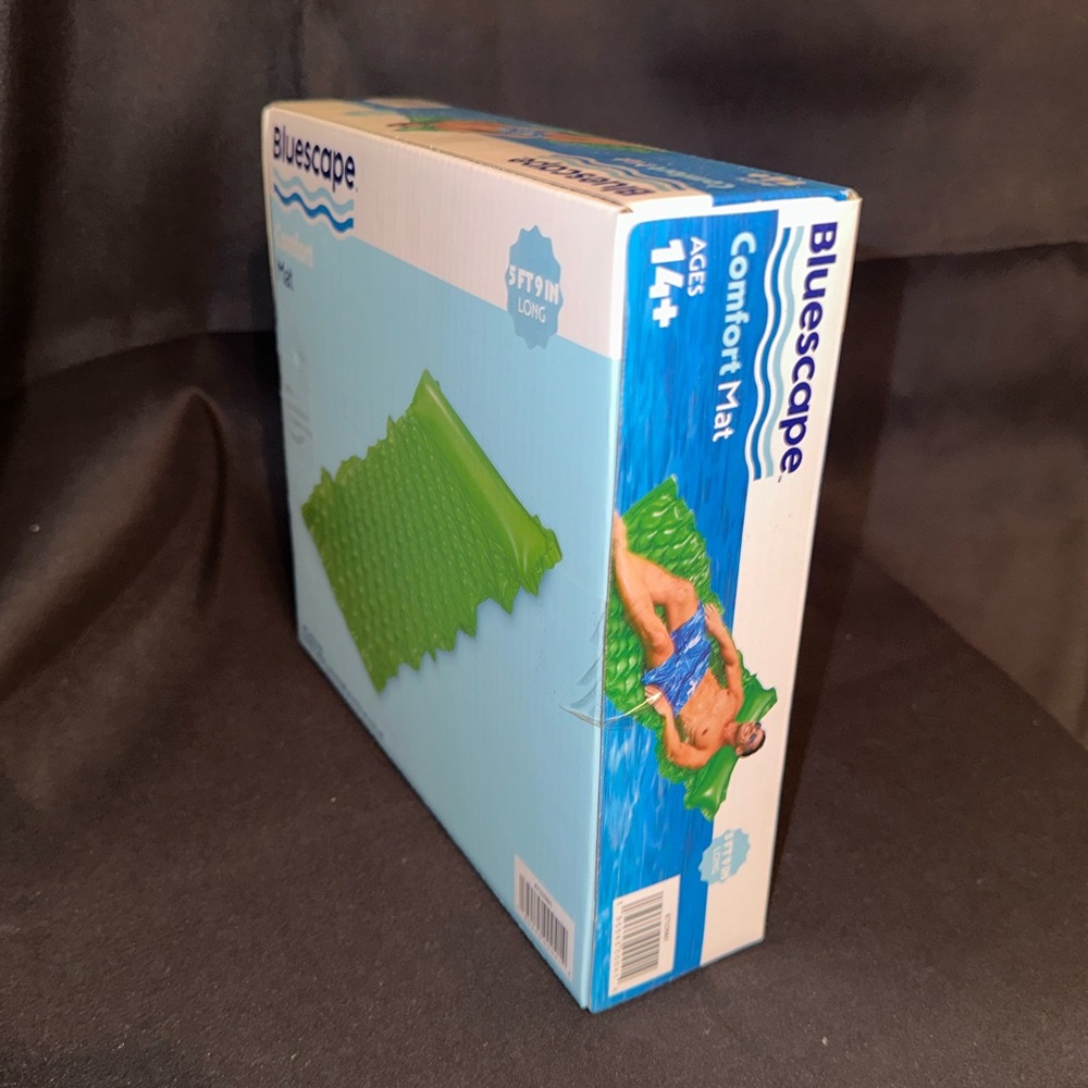 💚NIB🌊 Green Pool Mat Float - Picture 3 of 3